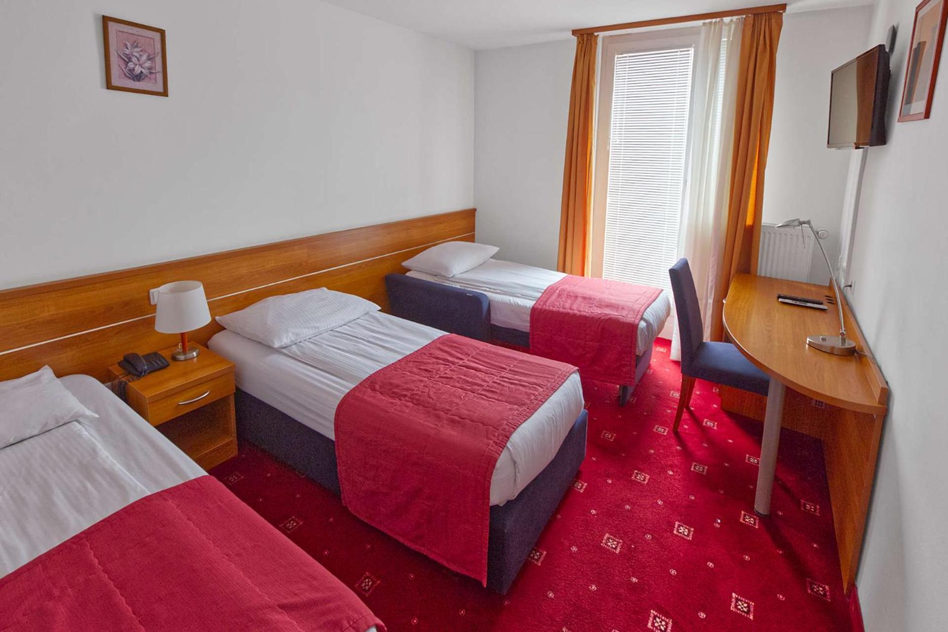 Hotel Creina Kranj Exterior photo